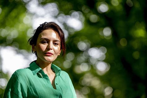 soumaya sahla bekeerd|Soumaya Sahla, politiek dynamiet voor de VVD, geeft。